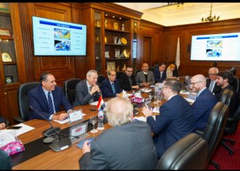 جمعية رجال أعمال الإسكندرية تبحث مع السفير البريطاني تعزيز التعاون التجاري وفرص الاستثمار المشترك