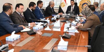 وزير الصناعة يبحث مع مجموعة العربي توسعات بـ480 مليون دولار في قويسنا الجديدة