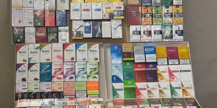 انتشار السجائر المهربة يفرض تحديات جديدة على الاقتصاد