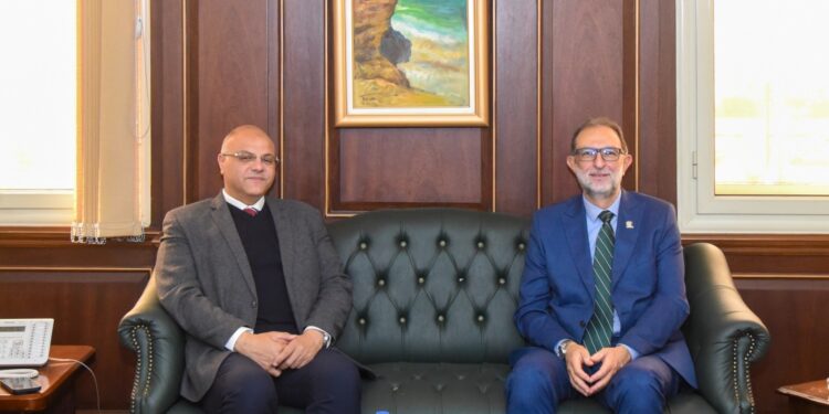 رئيس هيئة سلامة الغذاء يلتقي محافظ الإسكندرية لتعزيز الرقابة على الأسواق