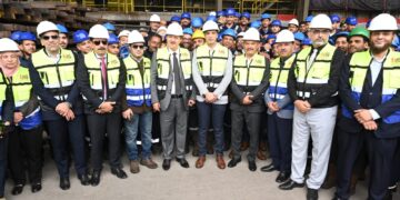 بالصور .. وزير الصناعة يعلن من السويس حزمة إجراءات لدعم الحديد والصناعات الثقيلة