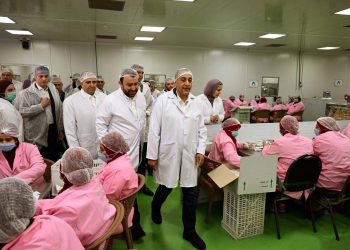 مدبولي يزور مصنع «فارما زاد» للمكملات الغذائية بالمنطقة الاستثمارية في بنها