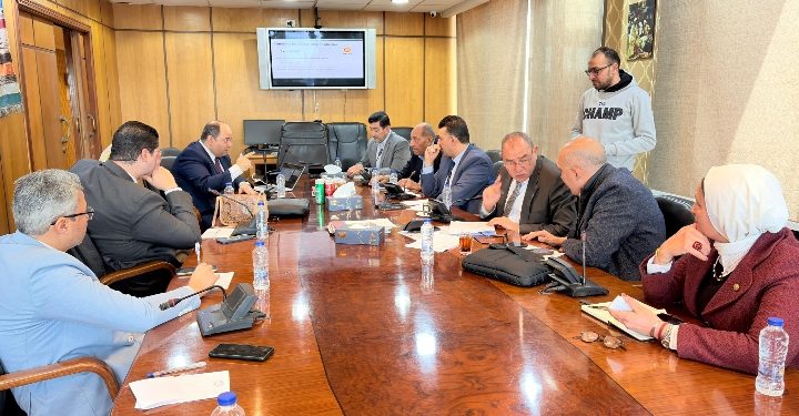 غرفة الصناعات النسيجية تدرس تدشين 5 مدارس تكنولوجيا تطبيقية لسد عجز العمالة الفنية